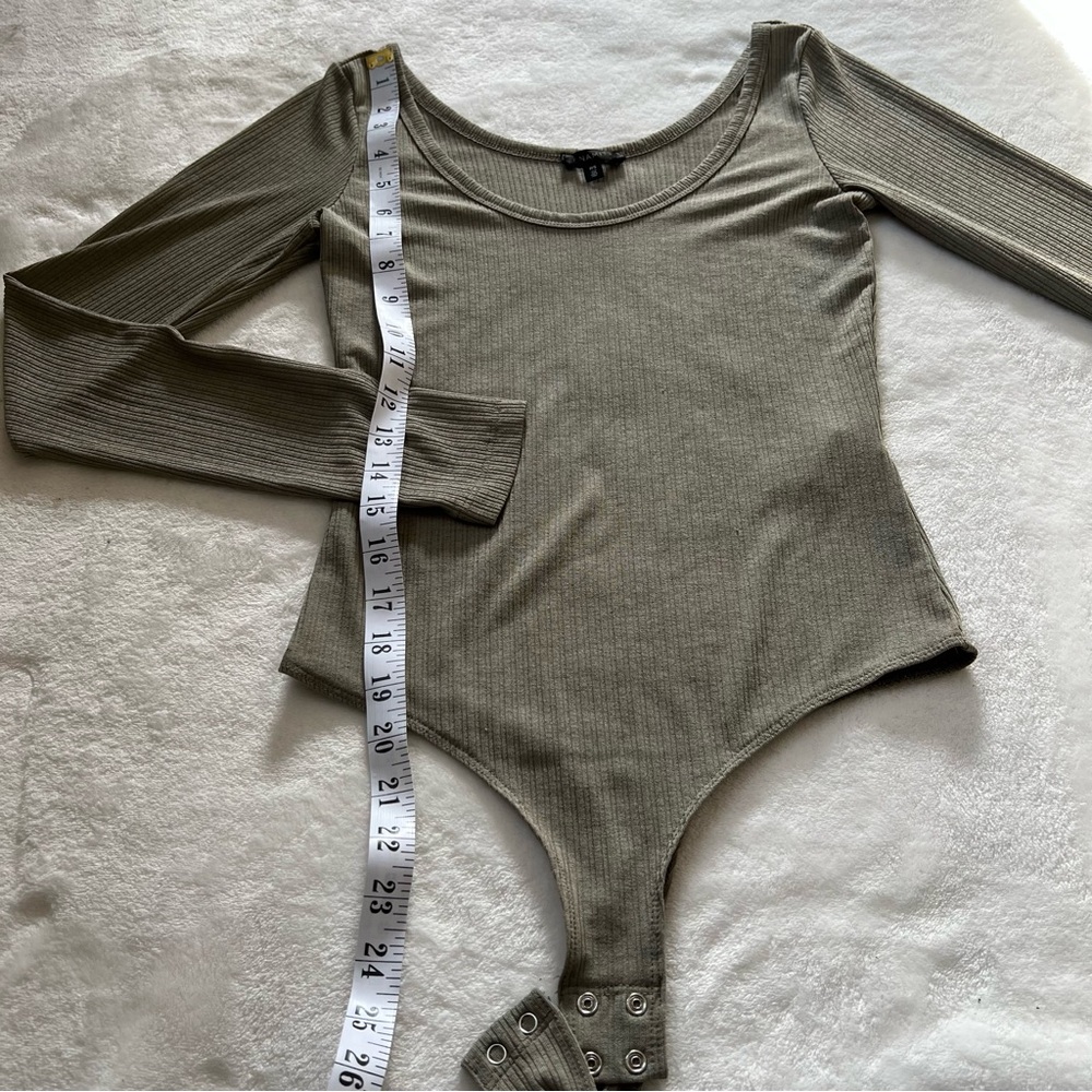 Dynamite Green Nylon Scoop Neck Bodysuit - Picture 4 of 5
